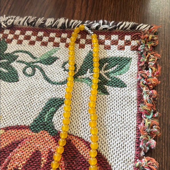 Vibrant Yellow Beaded Necklace brand new never worn - Picture 3 of 3